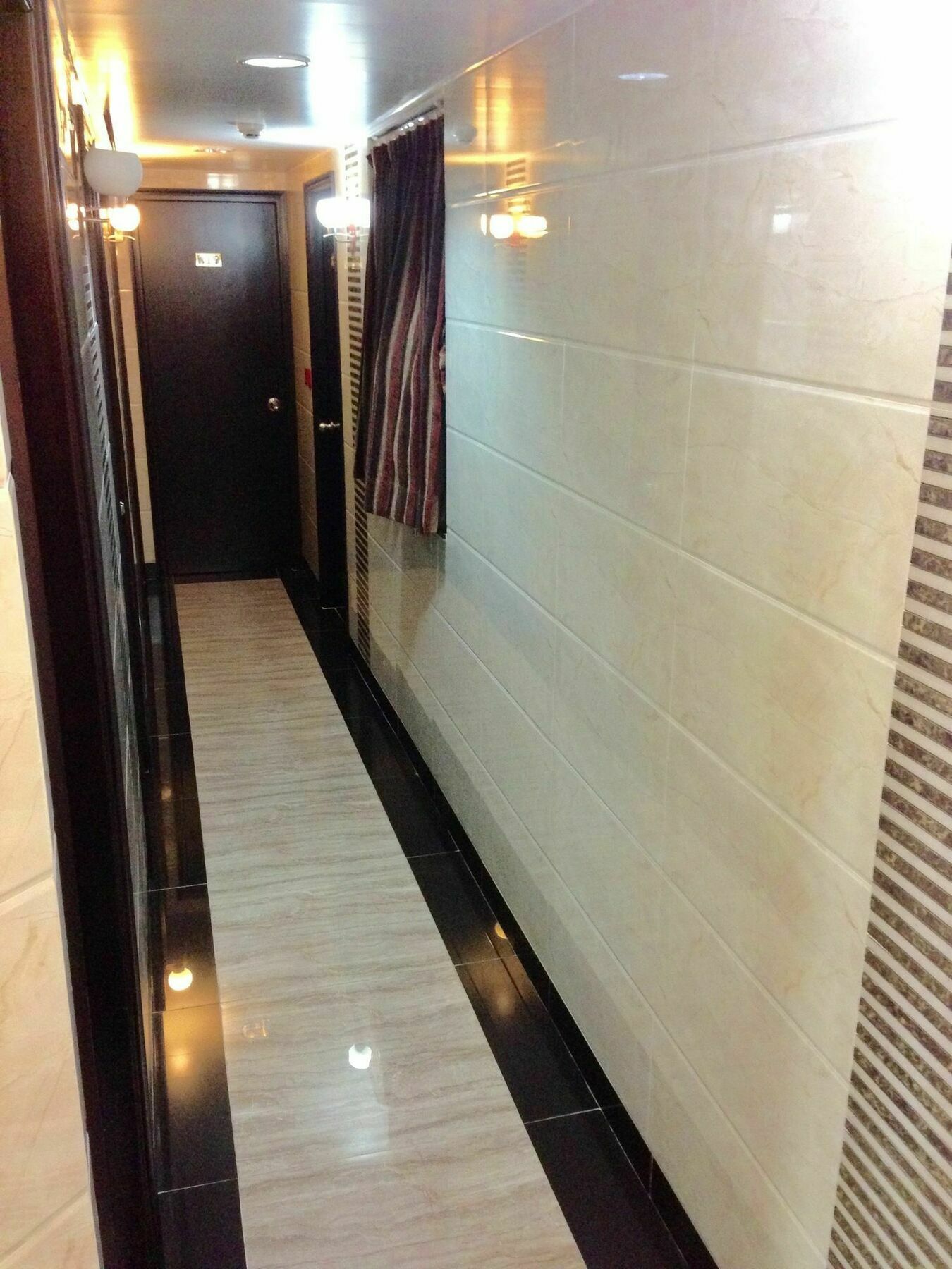 Primo Guesthouse Цзюлун Экстерьер фото