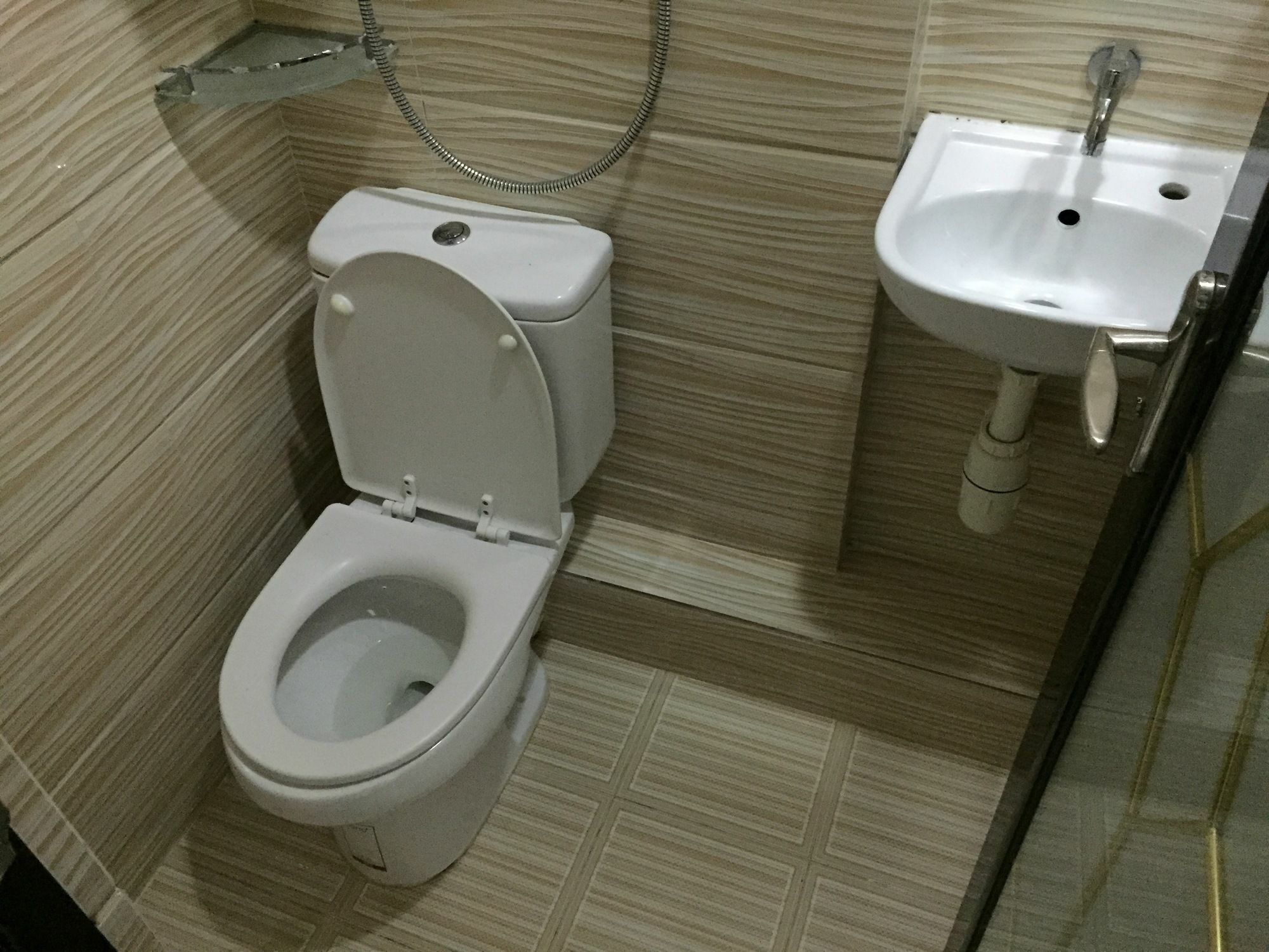 Primo Guesthouse Цзюлун Экстерьер фото